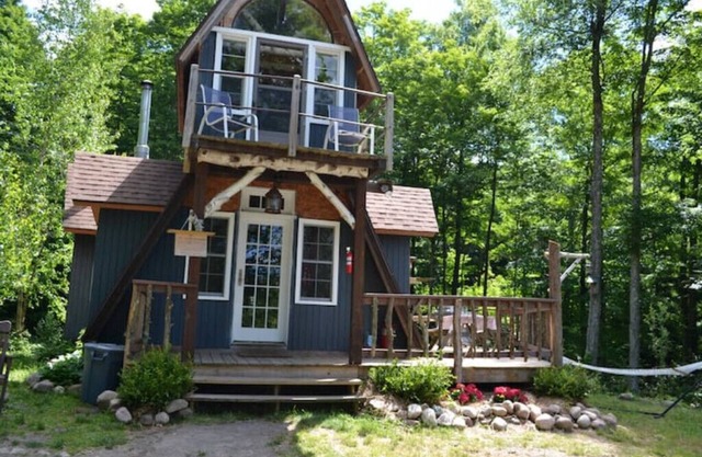 Wilderness White Birch Cabin on Private Laken