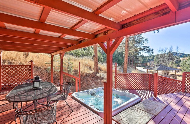 'Wildmanor Ranch' Near Red Rocks w/Hot Tub!