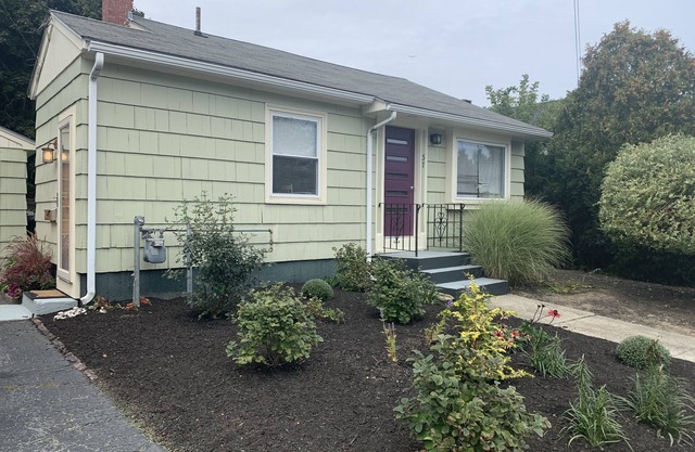 Willard Beach Two Bedroom Cottage - October available at discount