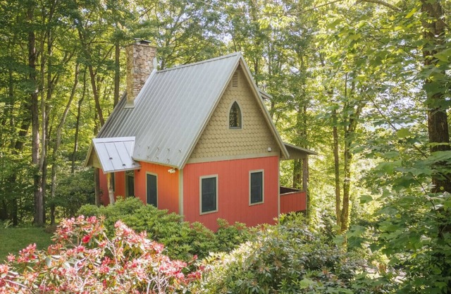 Windfall Farm Aut Cottage