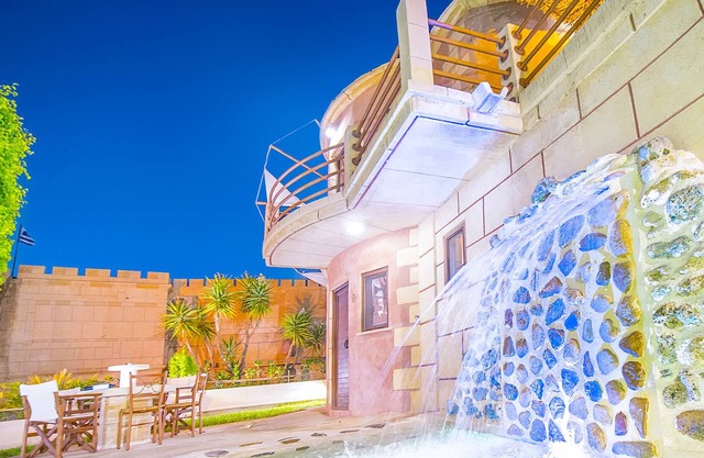 Windmill with private pool + jacuzzi