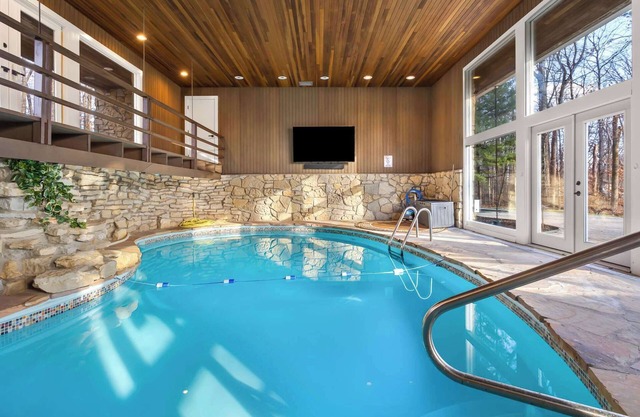Windrush: Indoor Pool/Hot Tub/Sauna/Arcade