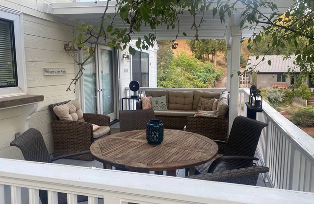 Wine Country Home Located in Heart of Downtown Amador City