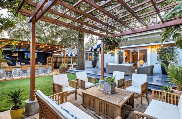 Wine country home with private, backyard oasis. Pet friendly. 40% monthly disc.