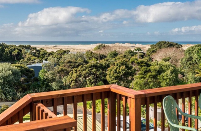 Wine Downtime - Mangawhai Holiday Home