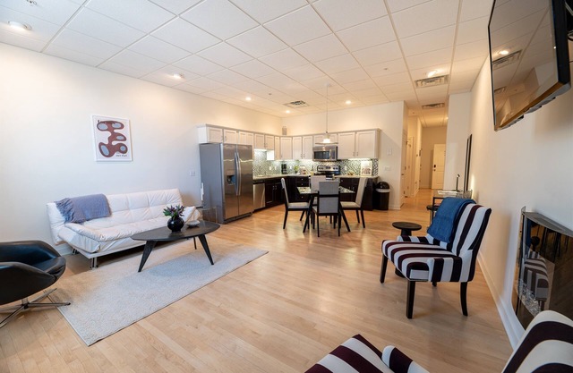Wine & Waves | Downtown Rooftop Deck | Fireplace