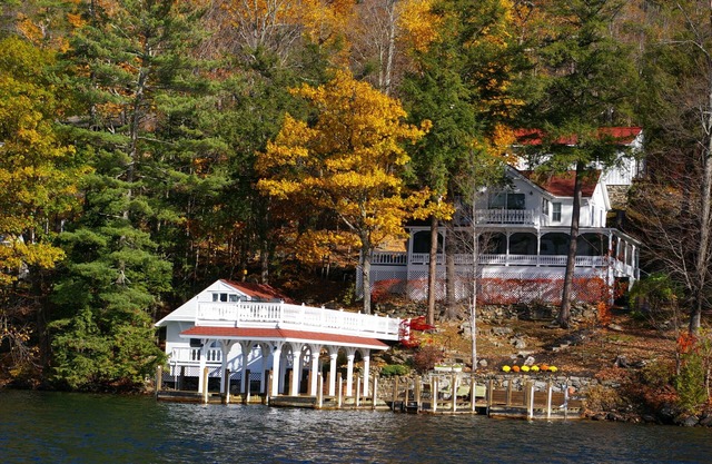 Winter Home on Lake George 4 bedrooms. 3 bathrooms. Screened porch