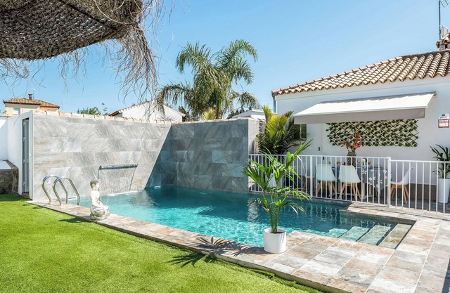 With pool and in a quiet location - Casa Mirajanda