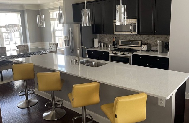 Within minutes of hospital, chic townhome