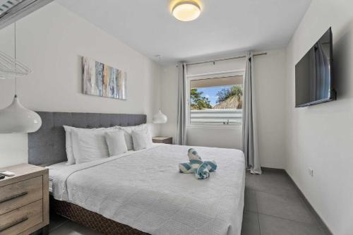 WLR8 - 1BR near Palm Beach - White Lotus Retreat