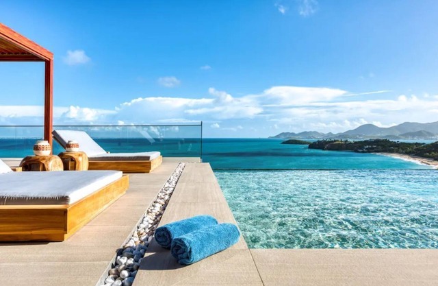 WORLD CLASS VILLA WITH THE BEST VIEWS ON THE ISLAND