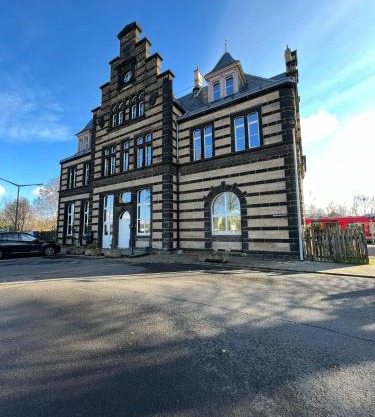 Wohnen wie im Schloss - Alter Bahnhof von Kruft