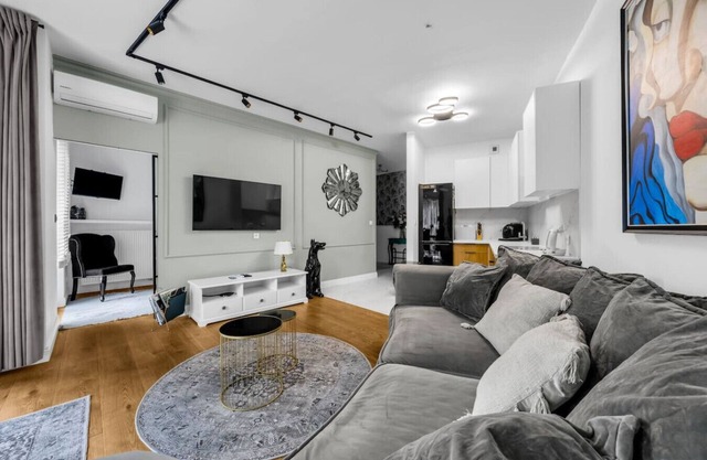 Wola Apt - Parking, Balcony - by Rentujemy
