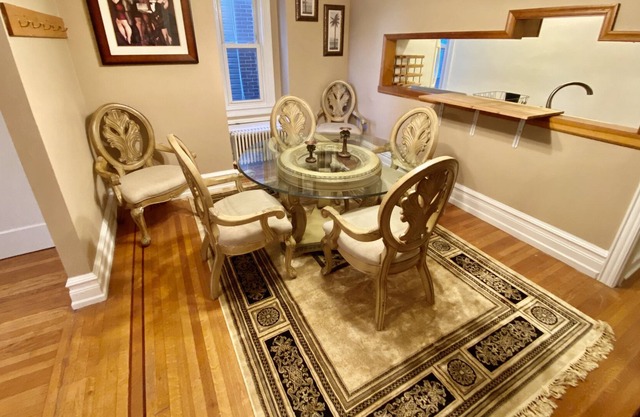 WONDERFUL 2BR APT IN WEST END & FREE PARKING - Enhanced Cleaning