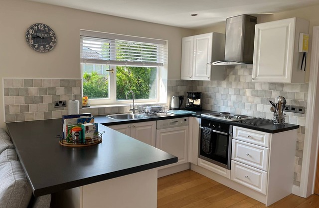 Wonderful 3 bedroom bungalow near the Teifi River in St Dogmaels