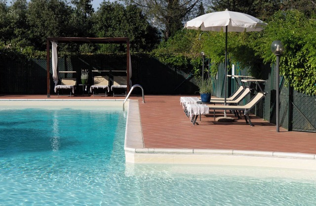 Wonderful apartment in villa with pool near Arezzo
