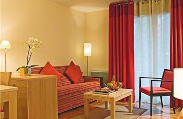 Wonderful La Villa du Lac - One Bedroom, 4 people