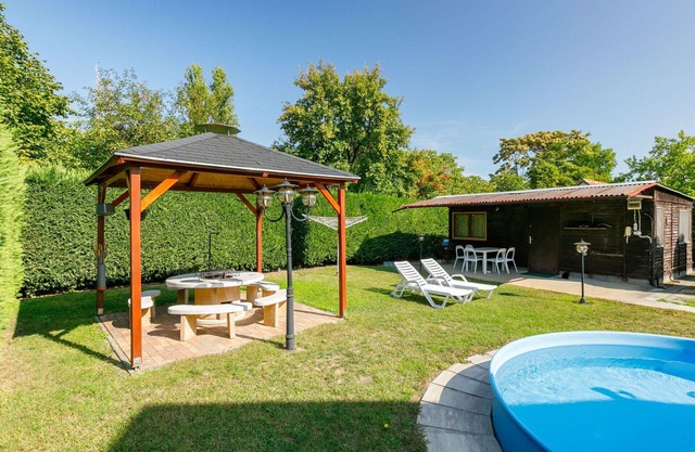 Wonderful private villa for 9 people with WIFI, private pool, TV, terrace and parking