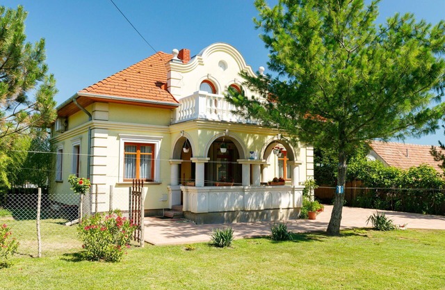 Wonderful private villa for 10 people with A/C, WIFI, TV, terrace and parking