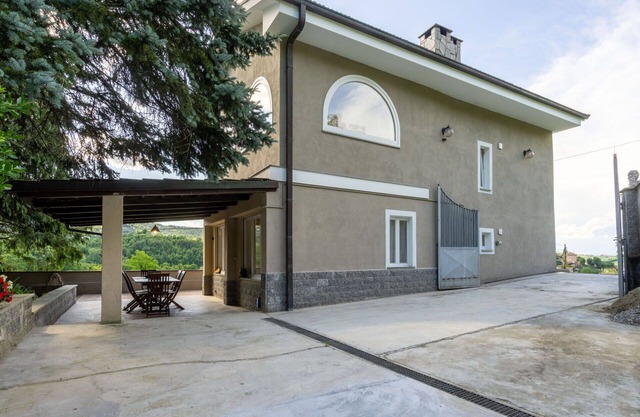 Wonderful private villa for 6 people with A/C, WIFI, TV, patio, panoramic view and parking