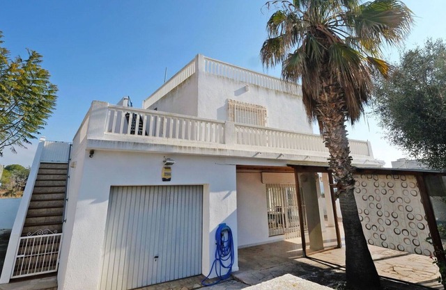 Wonderful private villa for 9 people with private pool, internet, balcony and parking