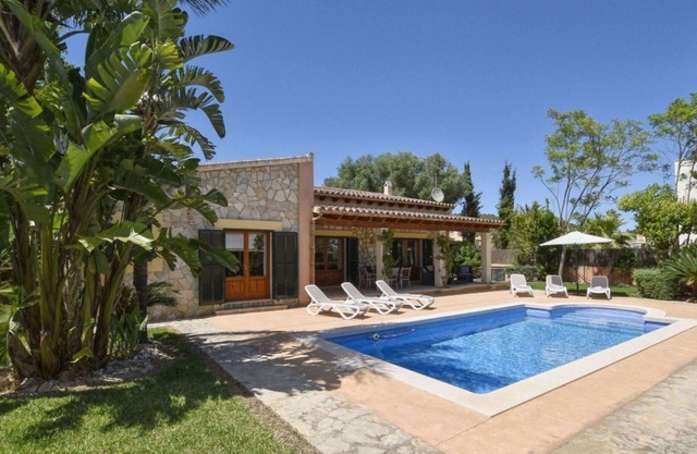 Wonderful private villa for 6 guests with private pool, A/C, WIFI, TV, patio and parking