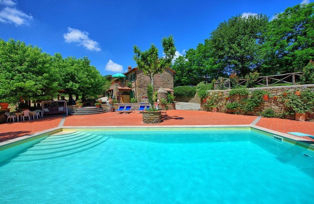 Wonderful private villa with A/C, private pool, WIFI, TV, panoramic view, parking, close to Cortona