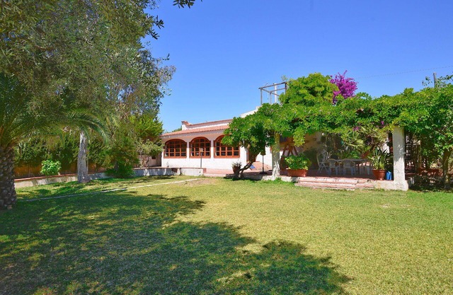 Wonderful private villa for 4 people with private pool, WIFI, A/C, terrace and parking