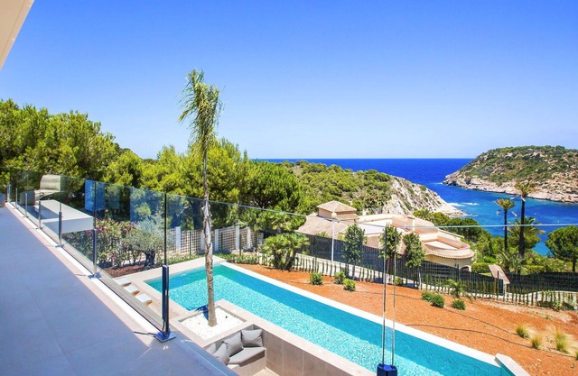 Wonderful private villa for 8 people with A/C, WIFI, private pool, TV, patio and parking
