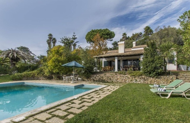 Wonderful Sesimbra Villa | 4 Bedrooms | Villa da Encosta | Short Drive To The Beach