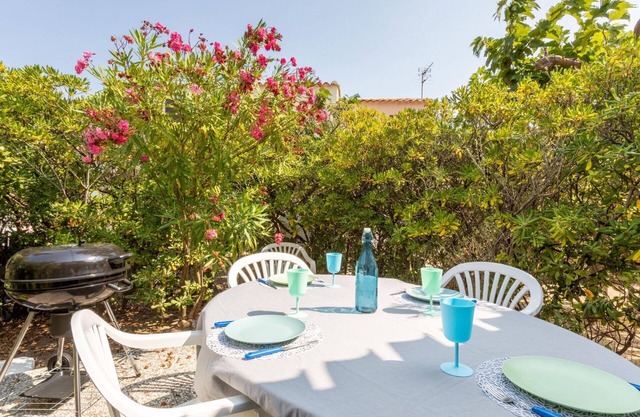 Wonderful villa for 4 guests with WIFI, TV and parking