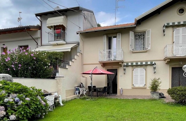 Wonderful villa for 4 guests with WIFI, TV, balcony, pets allowed and parking