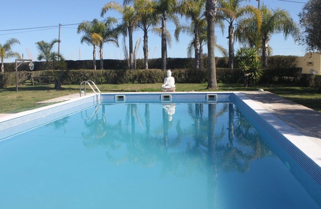 Wonderful villa for 6 guests with pool, WIFI, A/C, TV, terrace and parking