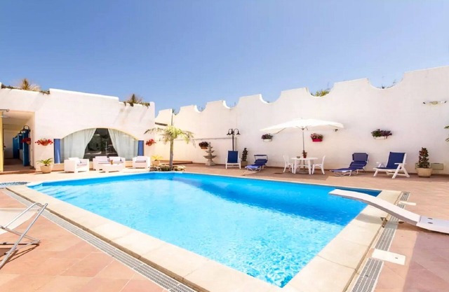 Wonderful villa on the sea with swimming pool