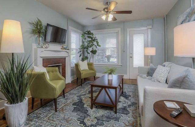 Wonderful Whereabouts: 1bd/1ba