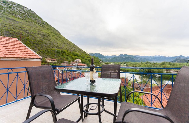 Wonderfull view house on Skadar Lake