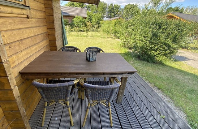 Wooden chalet for 4 people in a small holiday park in Ossenisse