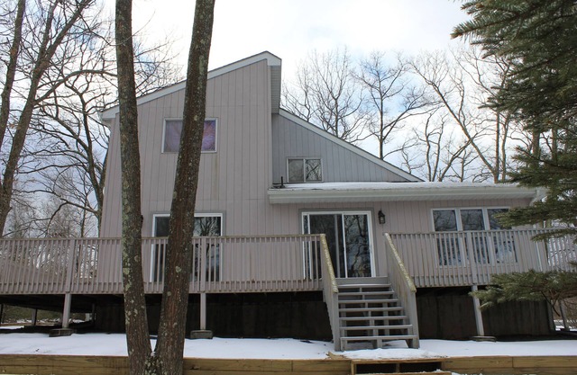 Woodland Blue Chalet Retreat