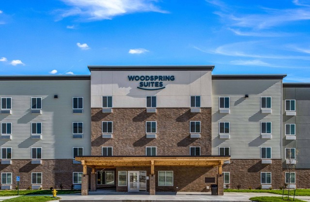 Woodspring Suites West Des Moines