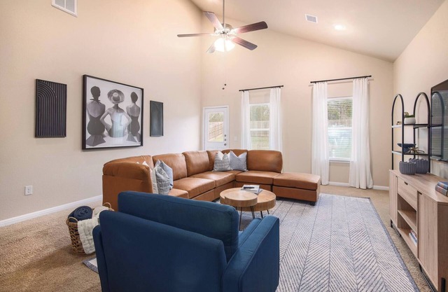 Work & Play 4BR in Tech Ridge | King and Queens