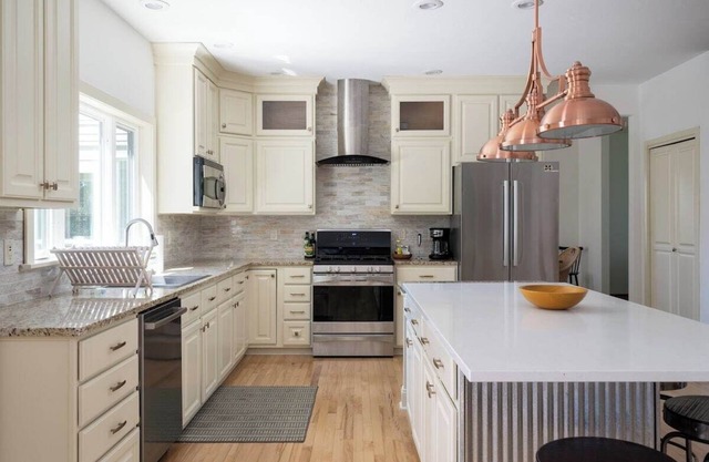 Work Stay Play Holiday Home in Holland near Lake Michigan