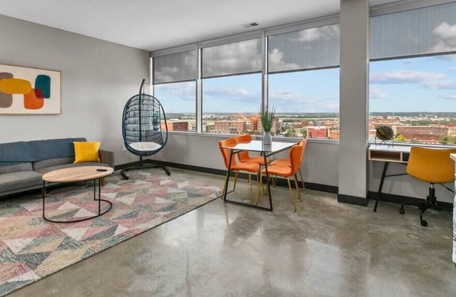 WOW Downtown KC 2 Bedroom King Beds Stunning View