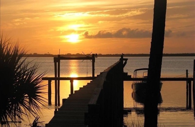 Wow! Right on the Intracoastal Waterway + Boat Dock - Direct Waterfront Property
