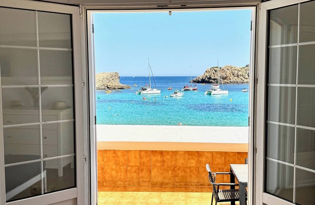 Write us! LastMinute 22Sep to 23 Oct 66%Dto Touch the sea house on the beach!