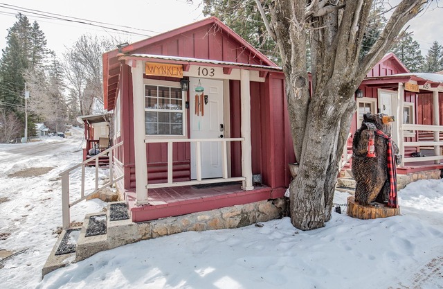 Wynken - Cloudcroft Cozy Cabin Near Downtown!