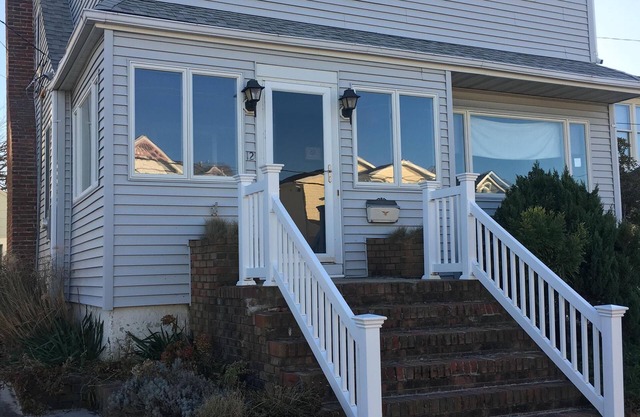 X-Large Home - Ocean Block - 240 ft. from Beach - Historic 9 bedroom