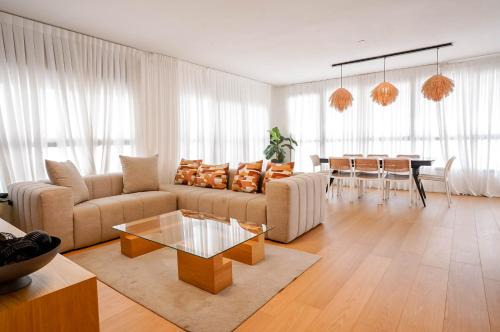 YalaRent Cinnamon Penthouse with a private pool