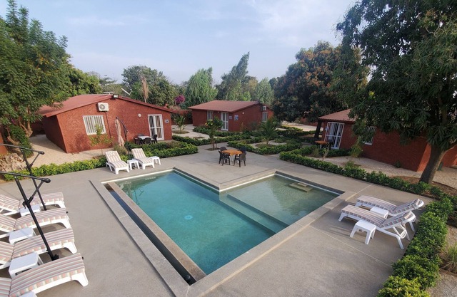 Yann-Mar, Magnificent 8 bedroom property with private pool