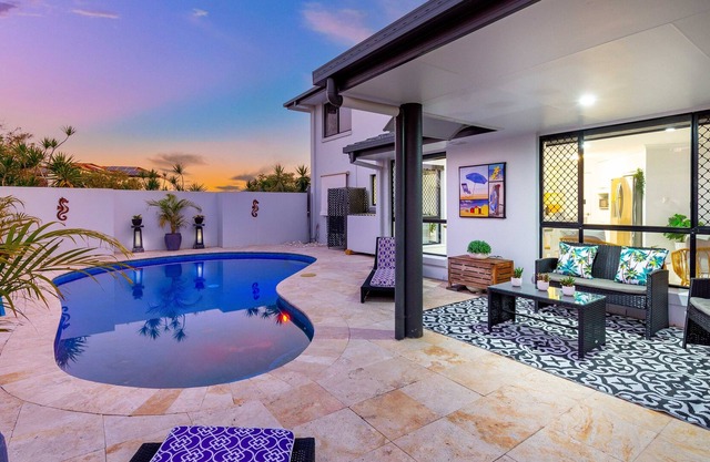 Yardarm - Luxurious Holiday Home
