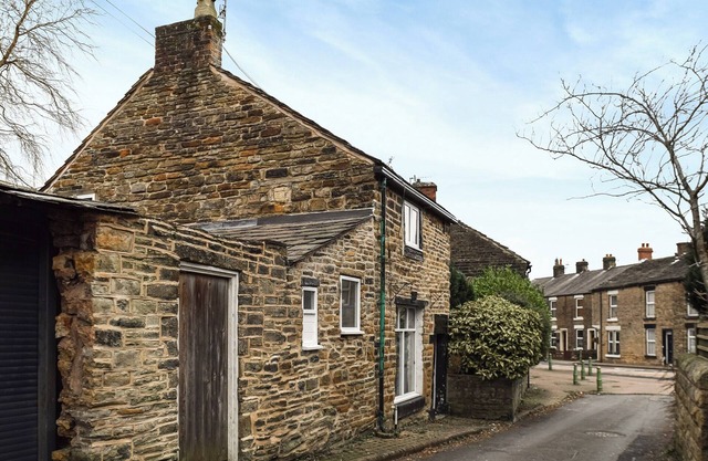 Ye Olde Mottram Chip Shop